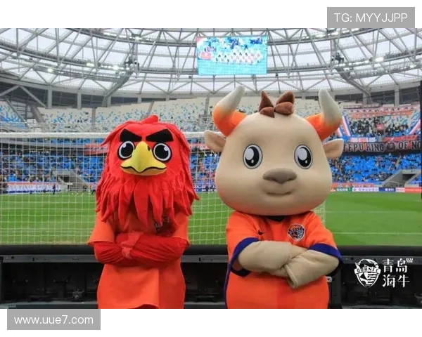 深圳新鹏城吉祥物亮相赛场前